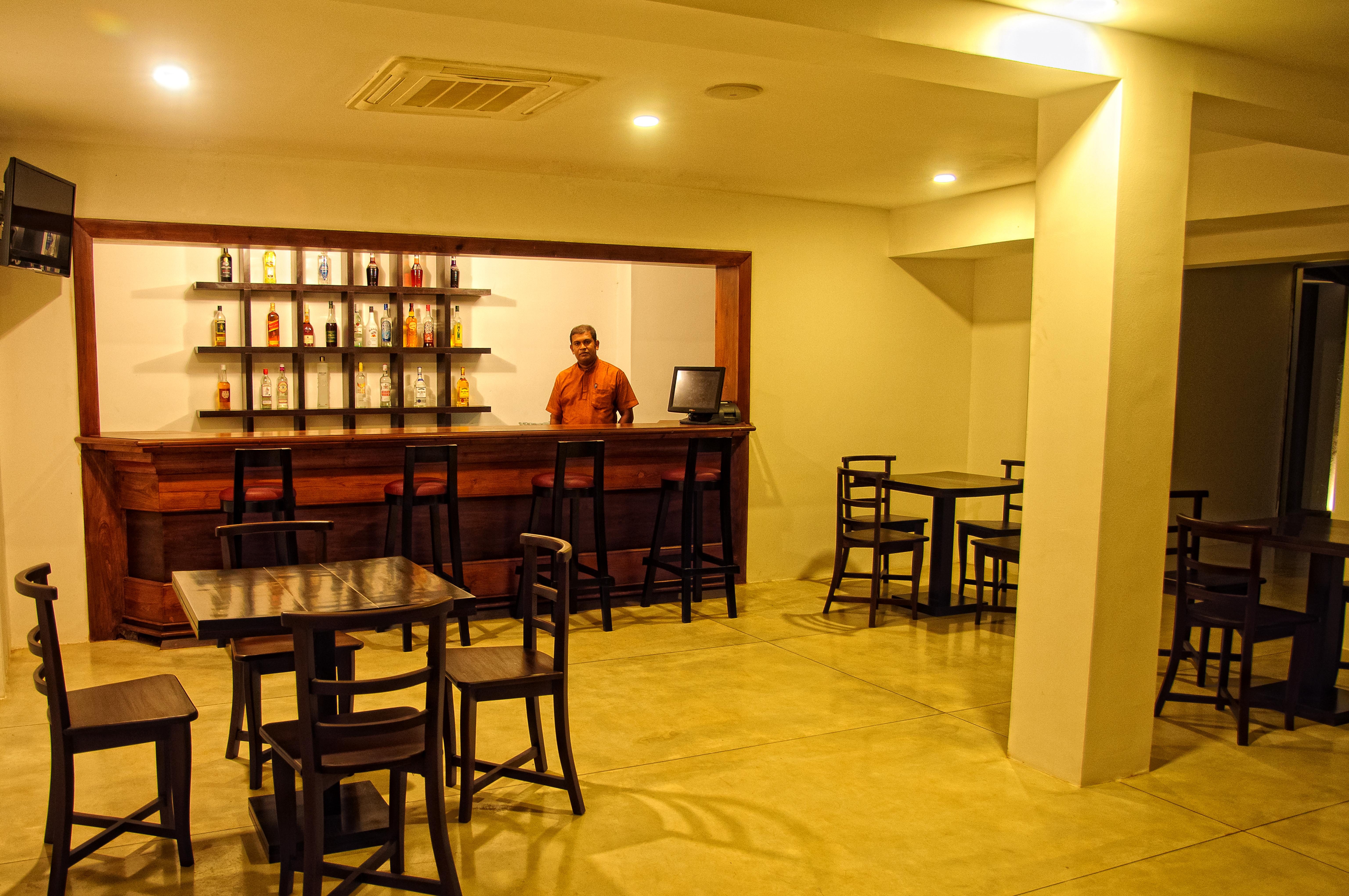 Rajarata Hotel Anuradhapura Exterior photo