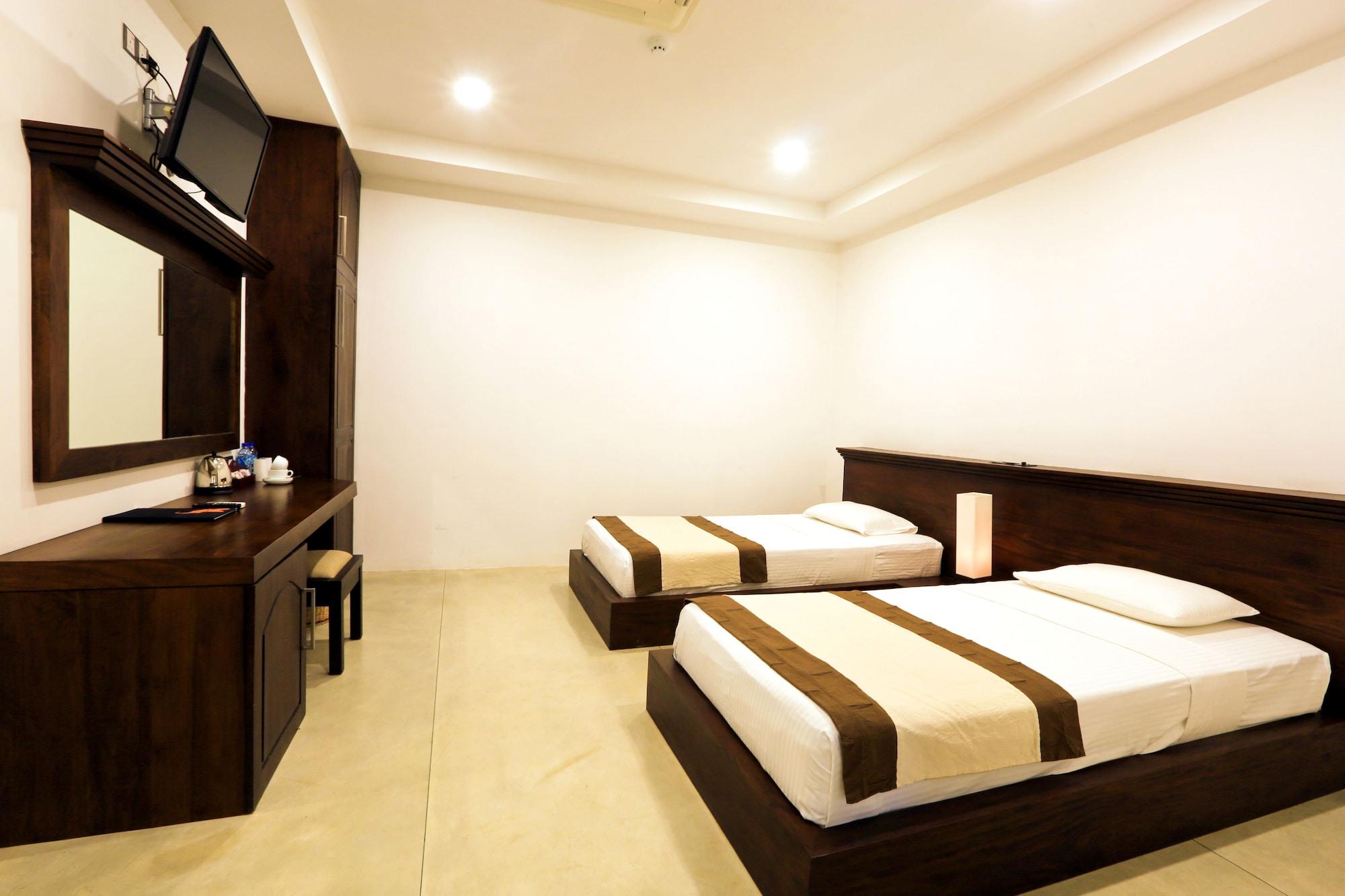 Rajarata Hotel Anuradhapura Exterior photo